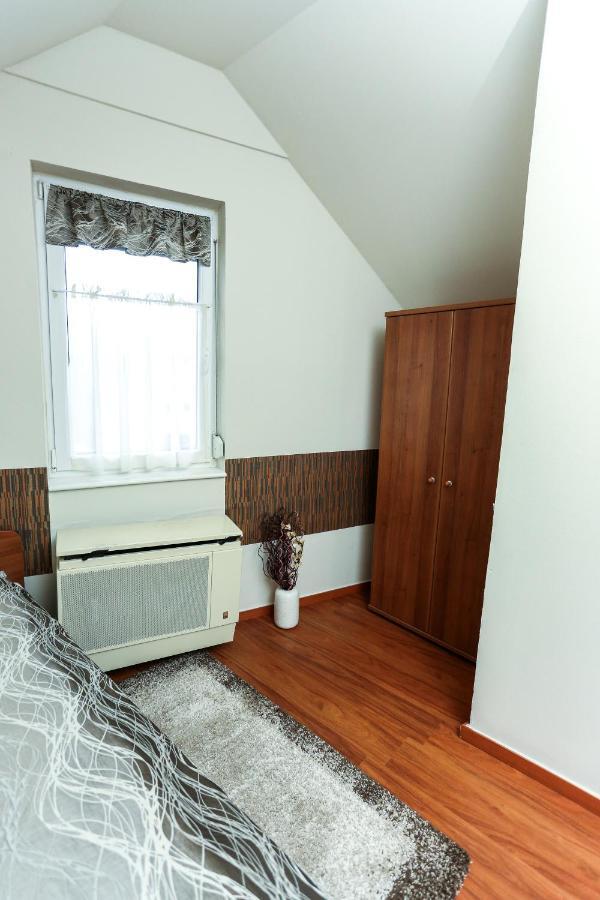 Gardi Apartman Szekszard Exterior photo
